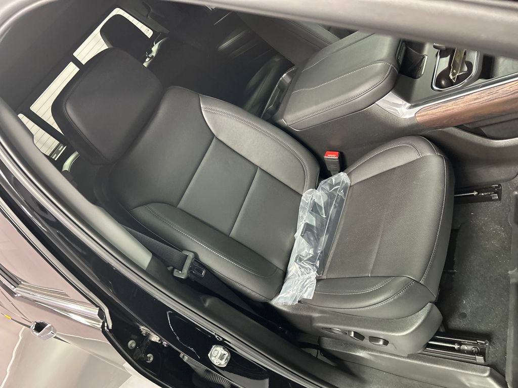 Used 2025 GMC Sierra 2500 SLT w/ SLT Premium Package image 26