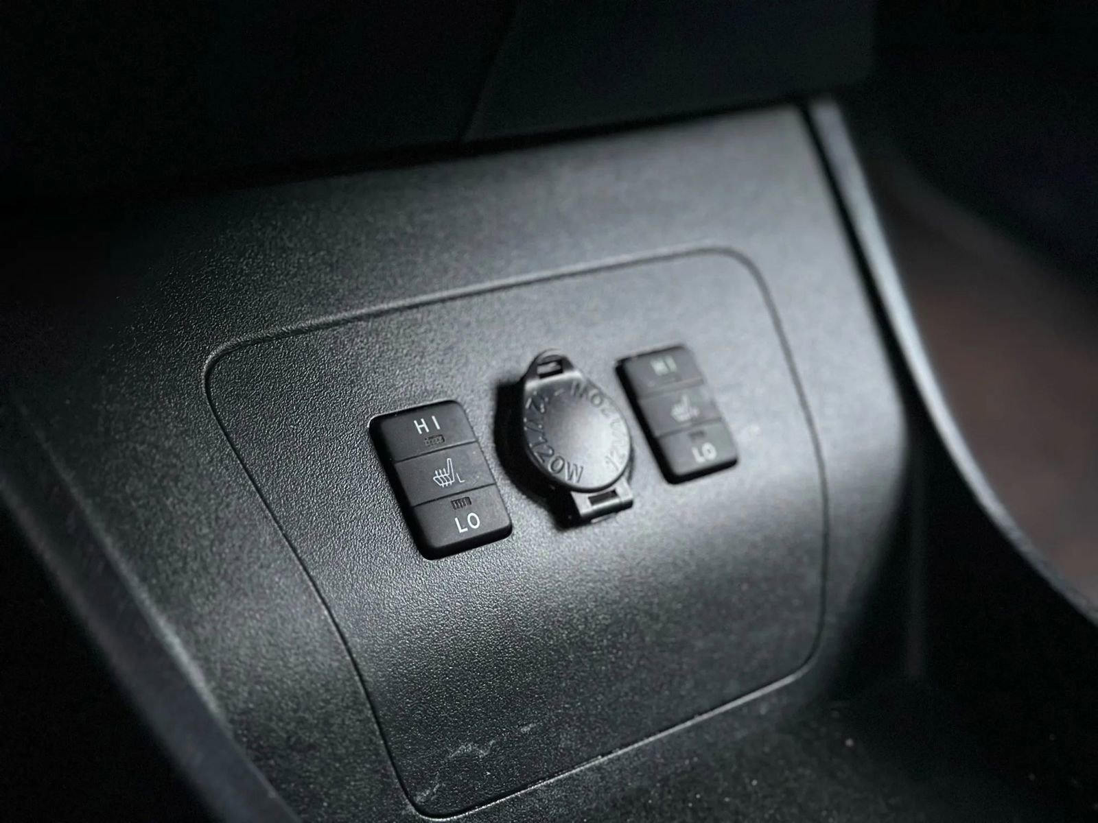 Used 2014 Toyota Prius Plug-In Hybrid image 26