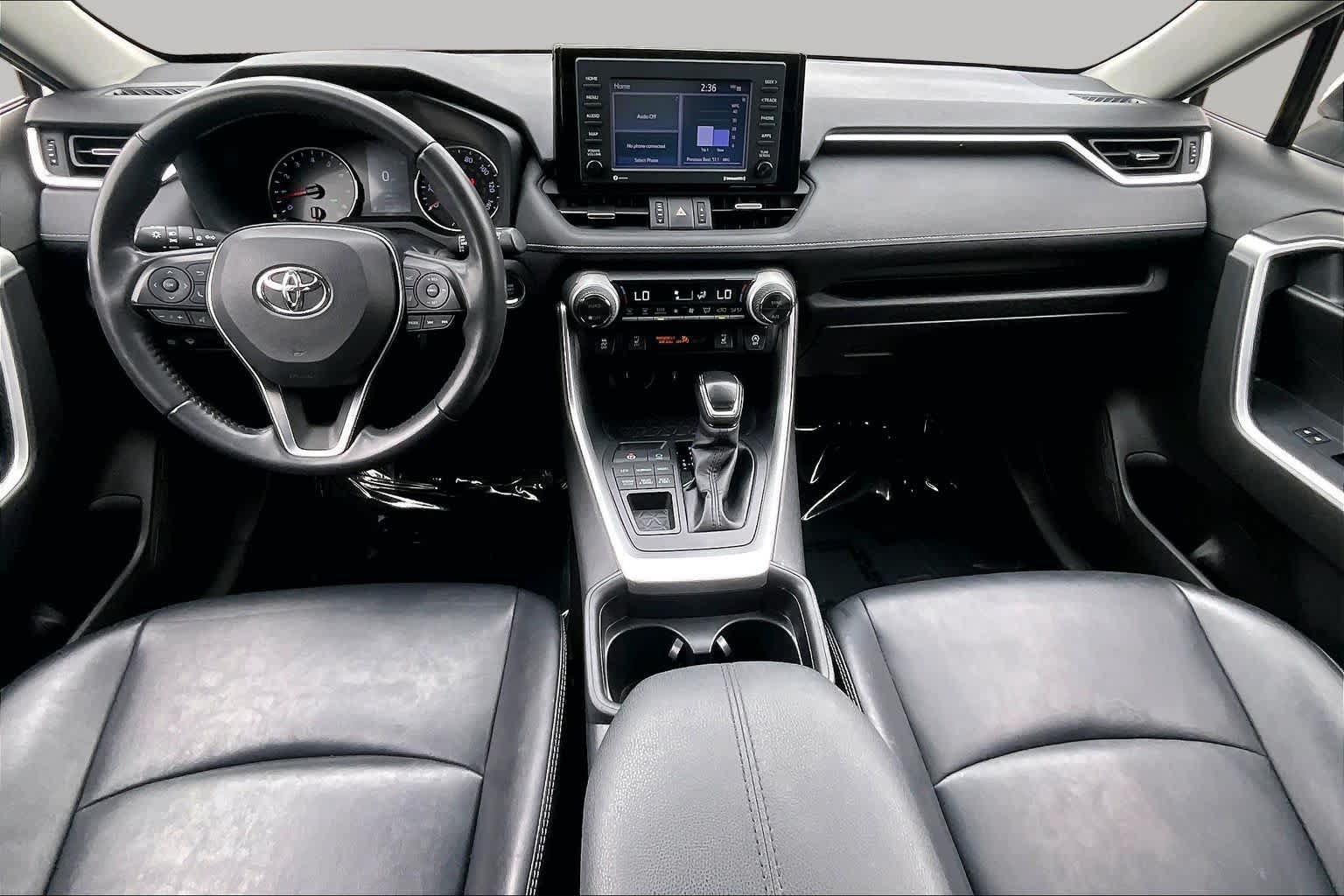 Used 2020 Toyota RAV4 XLE Premium AWD/4WD image 16