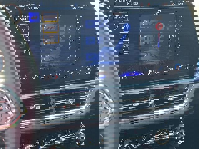 New 2025 Chevrolet Equinox EV LT image 25