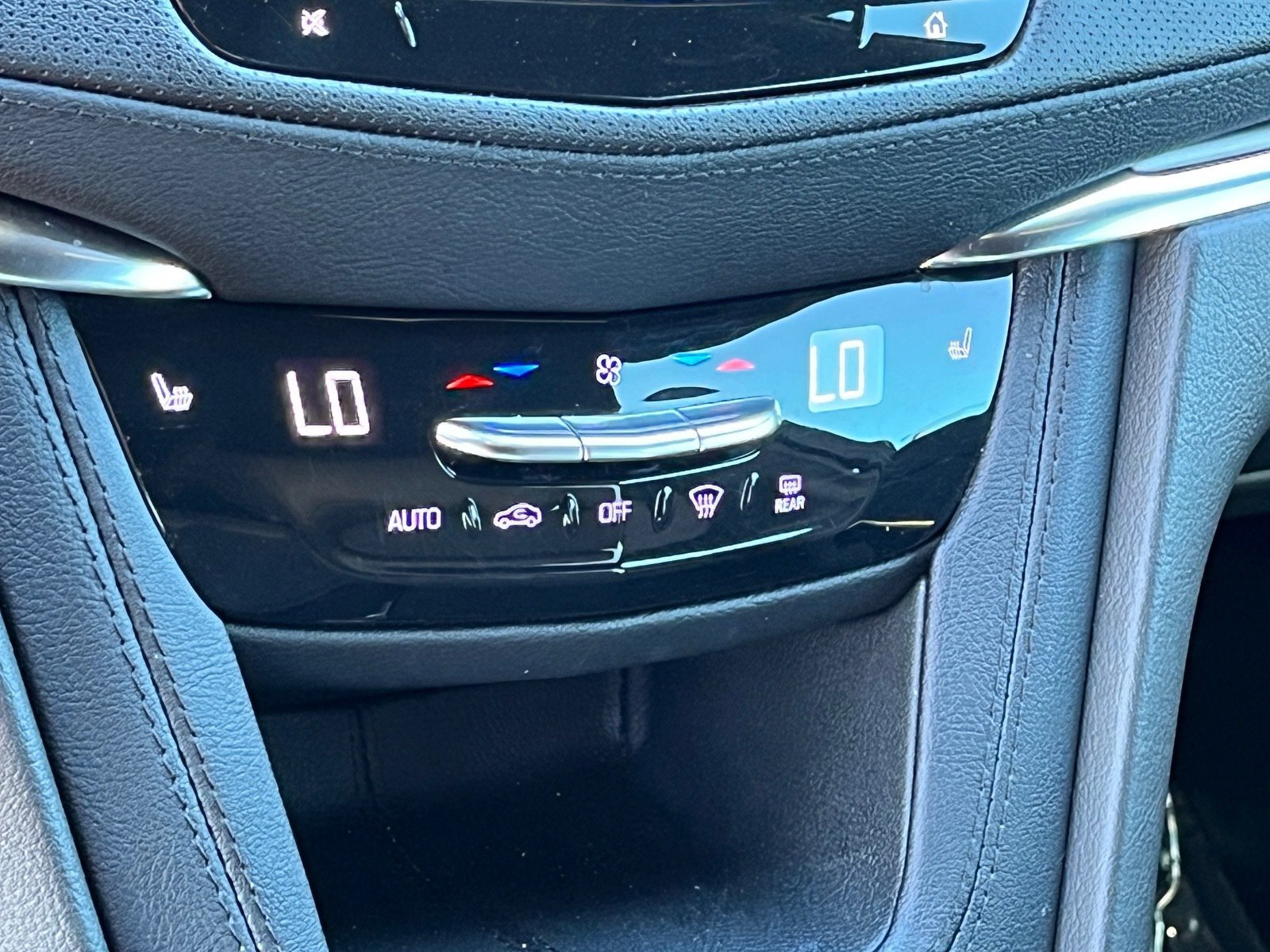 Used 2022 Cadillac XT5 Luxury FWD image 26