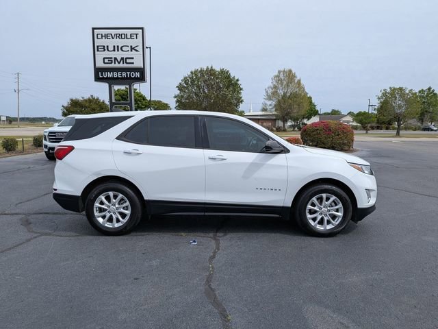 Used 2018 Chevrolet Equinox LS image 2