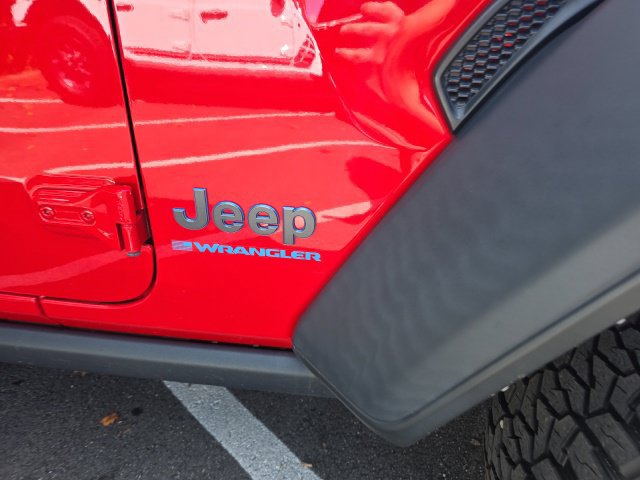 Used 2024 Jeep Wrangler Unlimited AWD/4WD image 6
