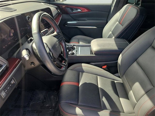 Used 2024 Chevrolet Traverse RS image 24