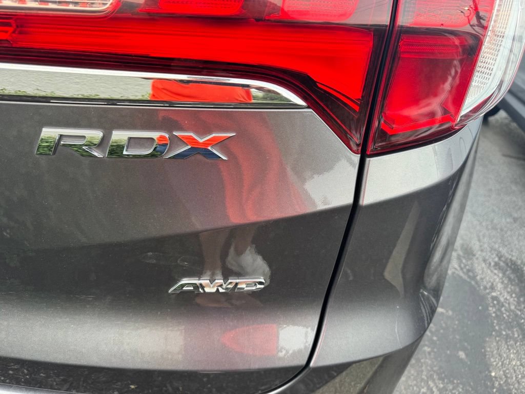 Used 2018 Acura RDX AWD w/ Technology Package image 4