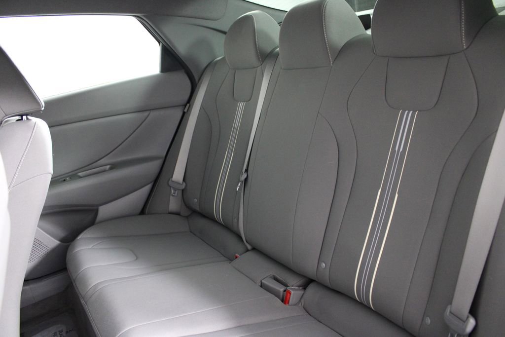 Certified 2024 Hyundai Elantra SEL FWD image 20