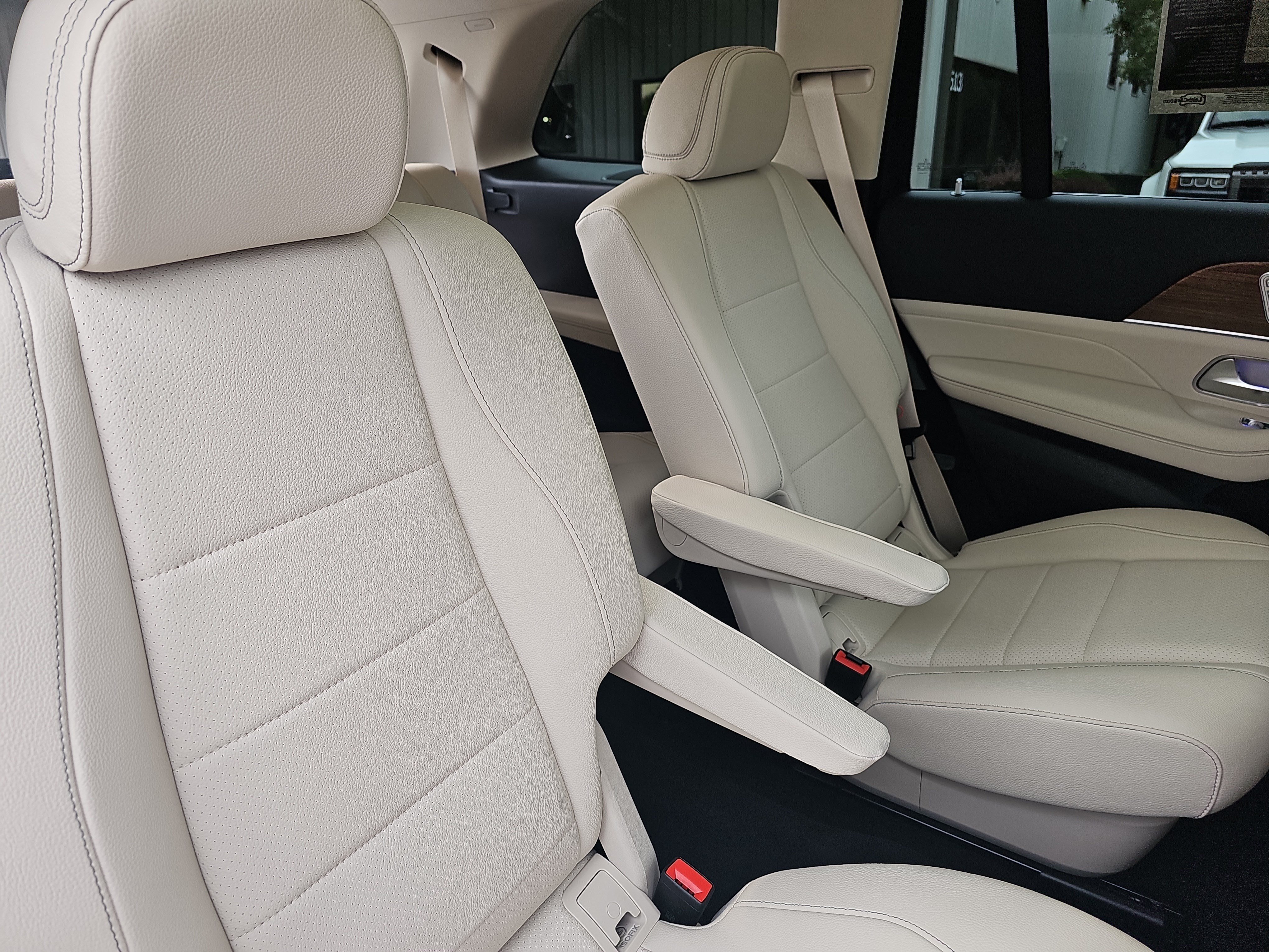 Certified 2026 Mercedes-Benz GLS 450 4MATIC image 13