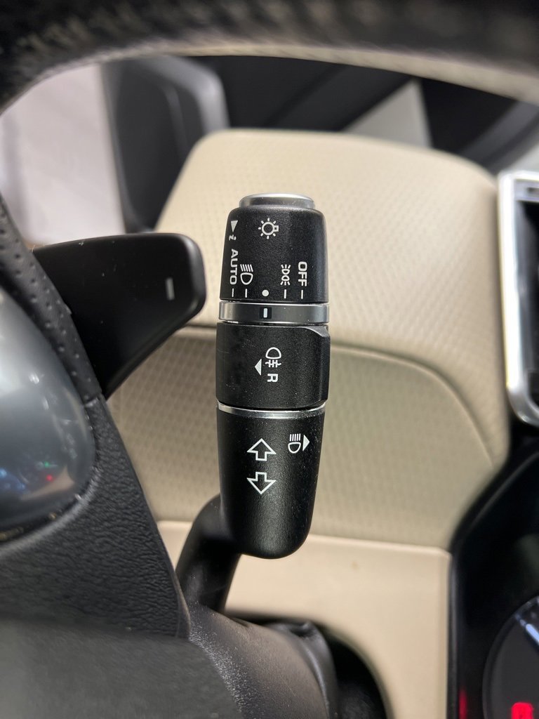 Used 2020 Land Rover Range Rover Velar S image 19