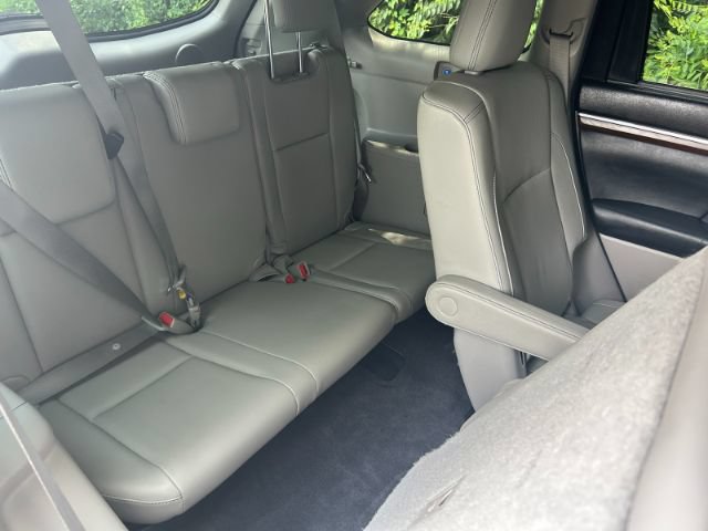 Used 2015 Toyota Highlander Limited Platinum AWD/4WD image 31