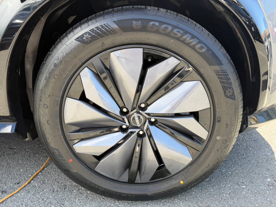 Used 2023 Nissan Ariya FWD image 57