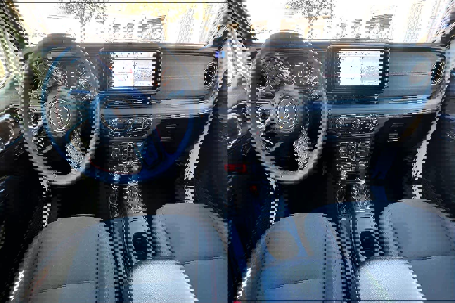 Used 2024 Jeep Wrangler Unlimited Rubicon image 13