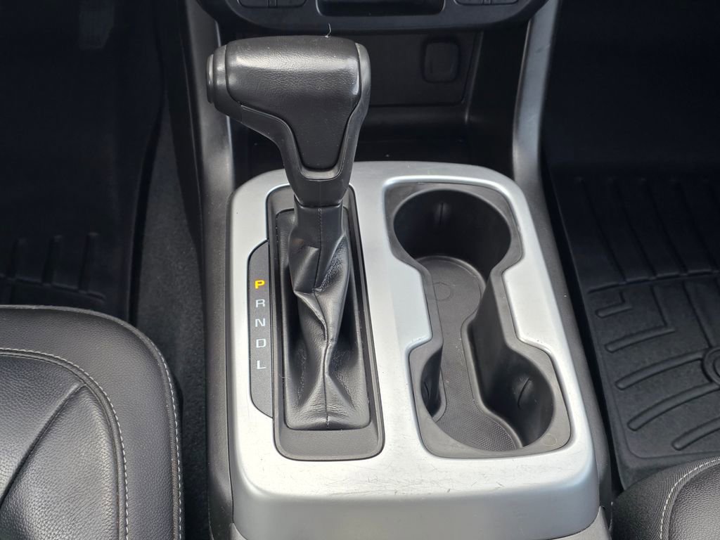 Used 2019 Chevrolet Colorado ZR2 w/ ZR2 Dusk Special Edition image 17