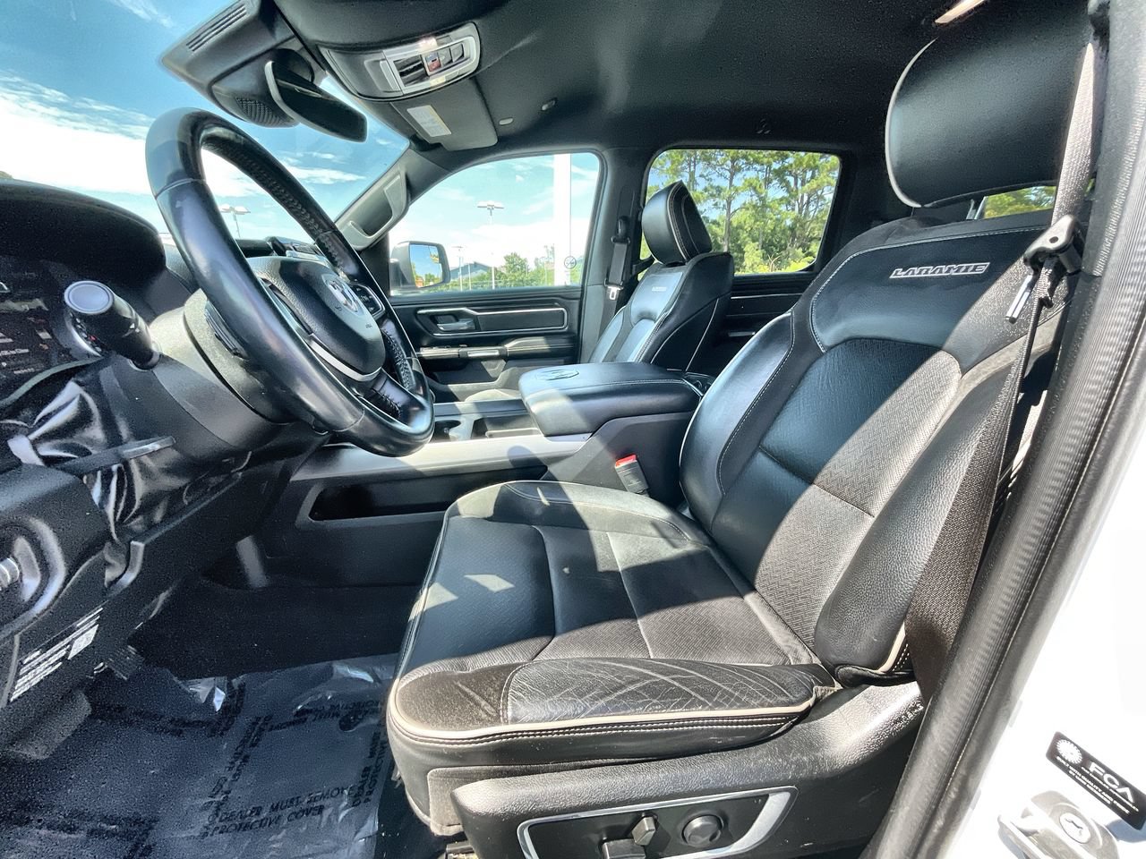 Used 2023 RAM 1500 Laramie AWD/4WD image 19