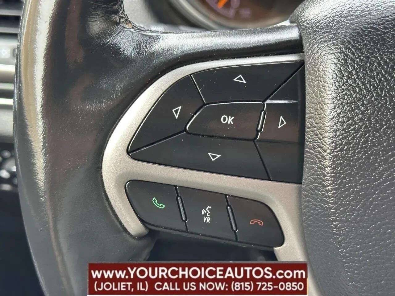 Used 2019 Jeep Grand Cherokee Limited AWD/4WD image 11