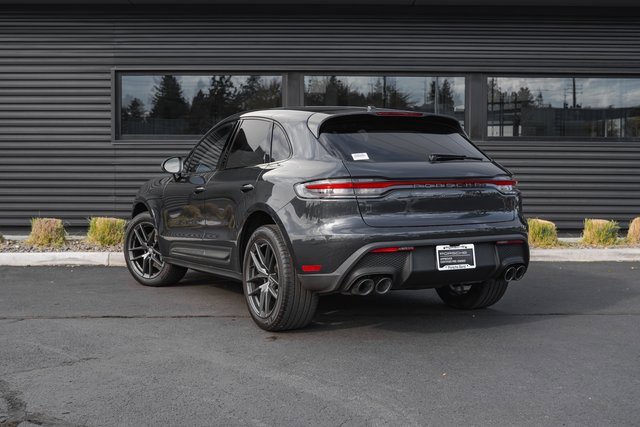 Used 2023 Porsche Macan Turbo image 3