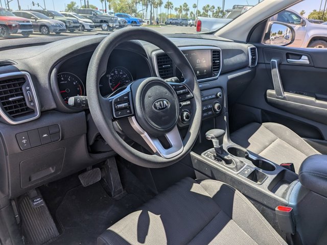 Used 2020 Kia Sportage LX image 9