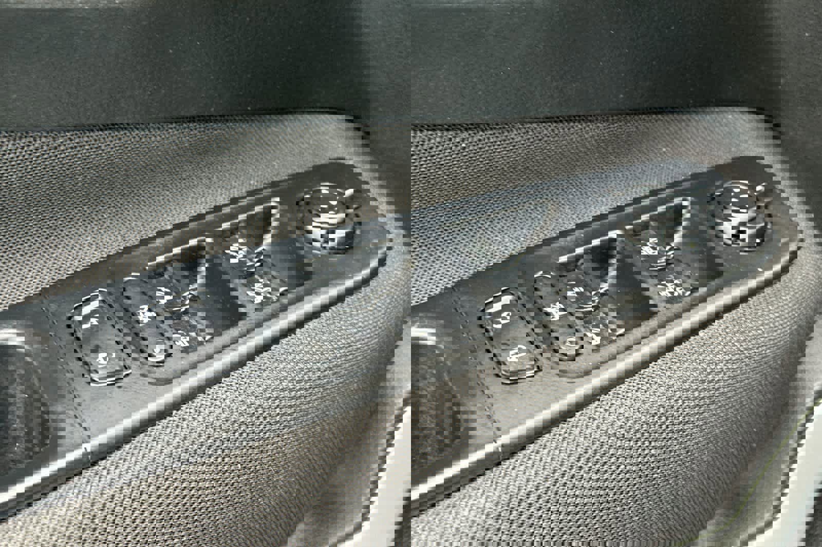 Used 2018 Jeep Renegade Latitude w/ Popular Equipment Group image 13