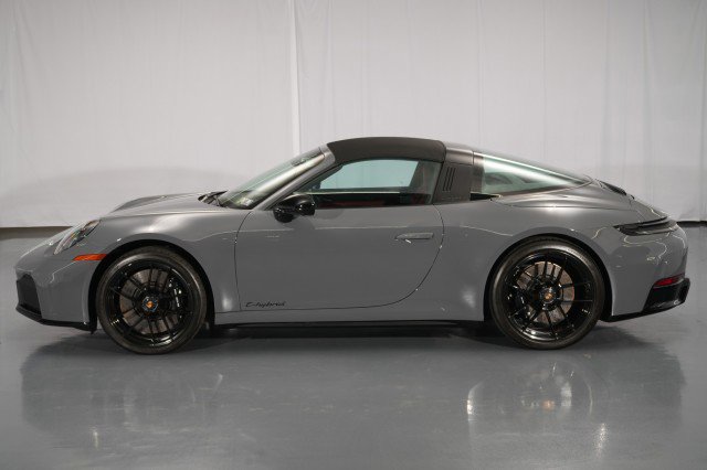 Used 2025 Porsche 911 Targa 4 GTS AWD/4WD image 4