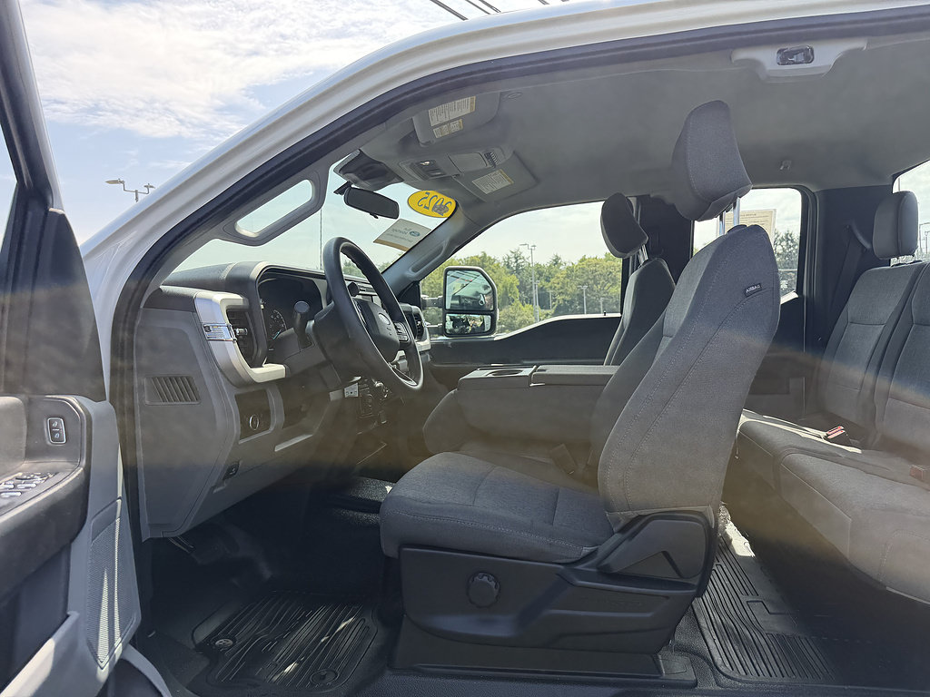Certified 2025 Ford F250 XL w/ XL Off-Road Package AWD/4WD image 12