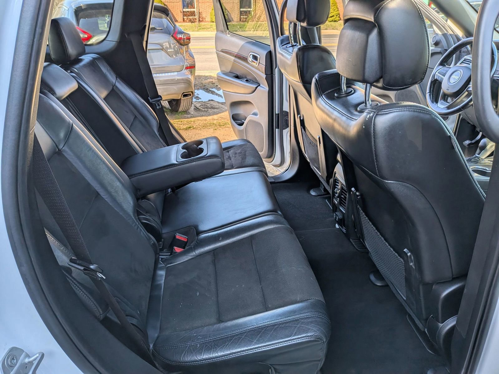 Used 2019 Jeep Grand Cherokee Altitude image 35