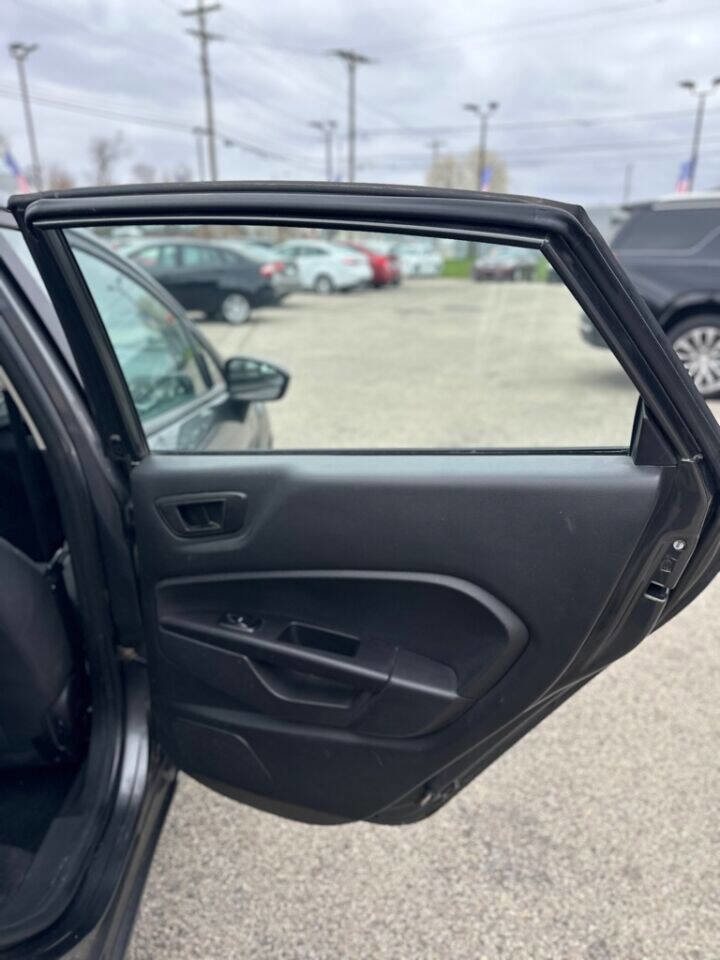 Used 2018 Ford Fiesta SE image 18