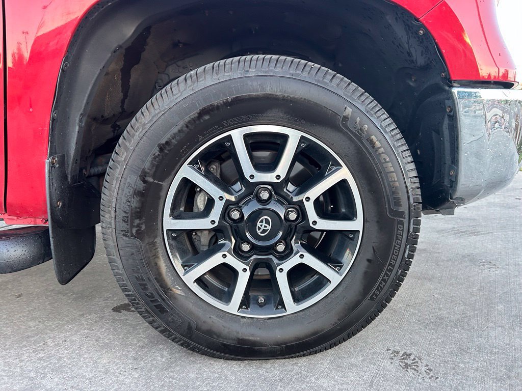Used 2014 Toyota Tundra SR5 w/ TRD Off Road Package AWD/4WD image 33