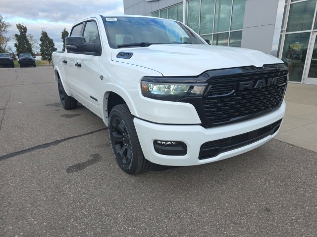 New 2026 RAM 1500 4x4 Crew Cab image 3