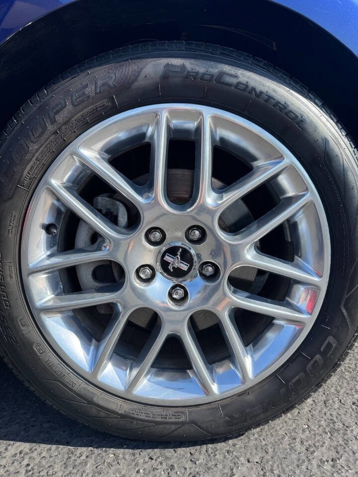 Used 2012 Ford Mustang Premium image 10