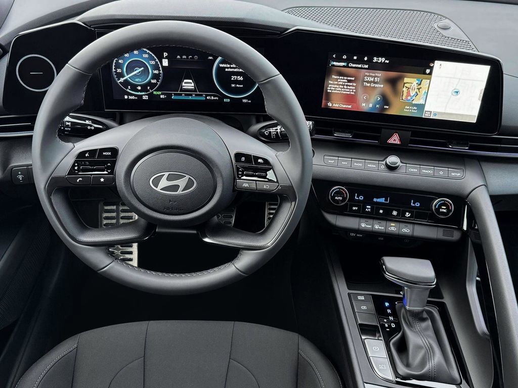 New 2025 Hyundai Elantra SEL image 17