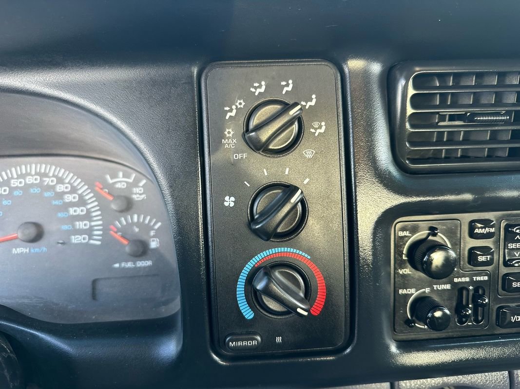 Used 1999 Dodge Ram 3500 Truck SLT image 36