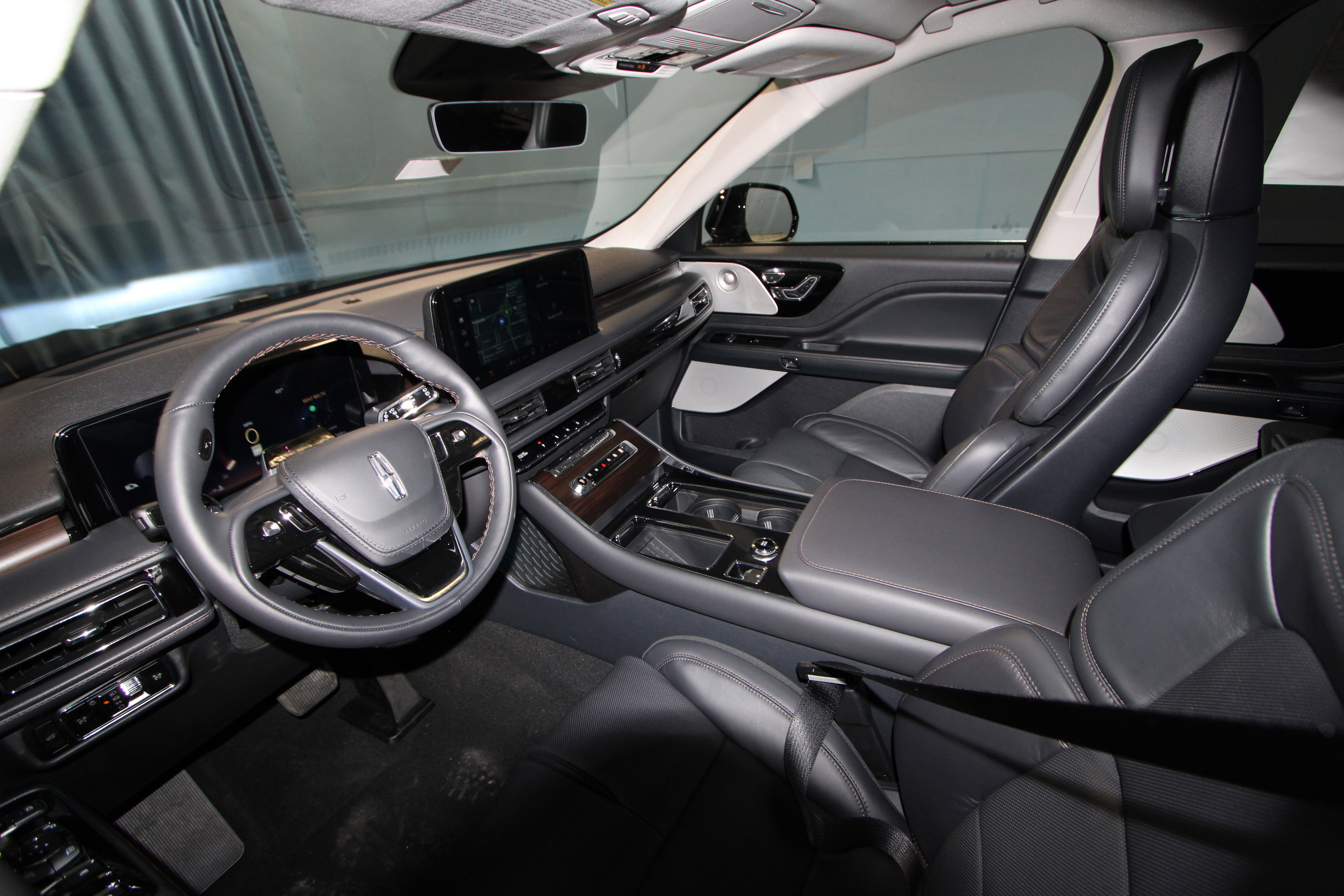 New 2026 Lincoln Aviator Reserve image 2