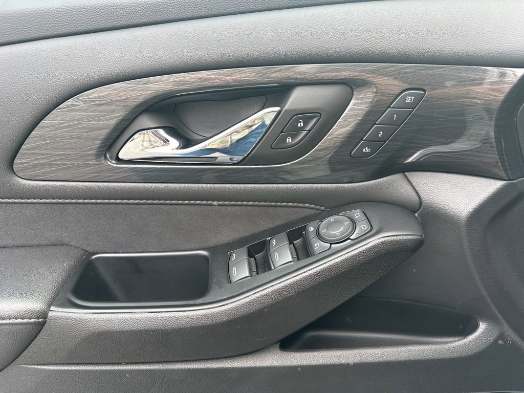 Used 2023 Chevrolet Traverse High Country w/ LPO, Cargo Package image 11