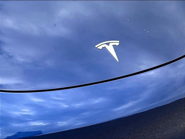 Used 2020 Tesla Model 3 Standard Range Plus image 26