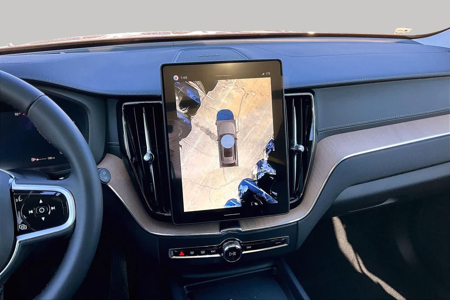 New 2026 Volvo XC60 B5 Ultra w/ Protection Package Premier AWD/4WD image 8