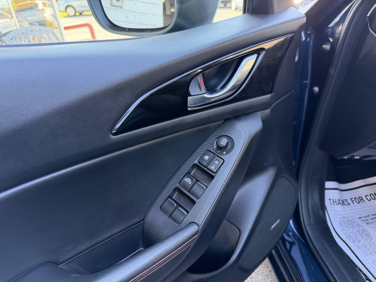 Used 2014 MAZDA MAZDA3 s Touring FWD image 22