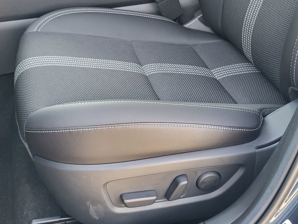 New 2025 MAZDA CX-50 AWD 2.5 S w/ Cargo Package image 17