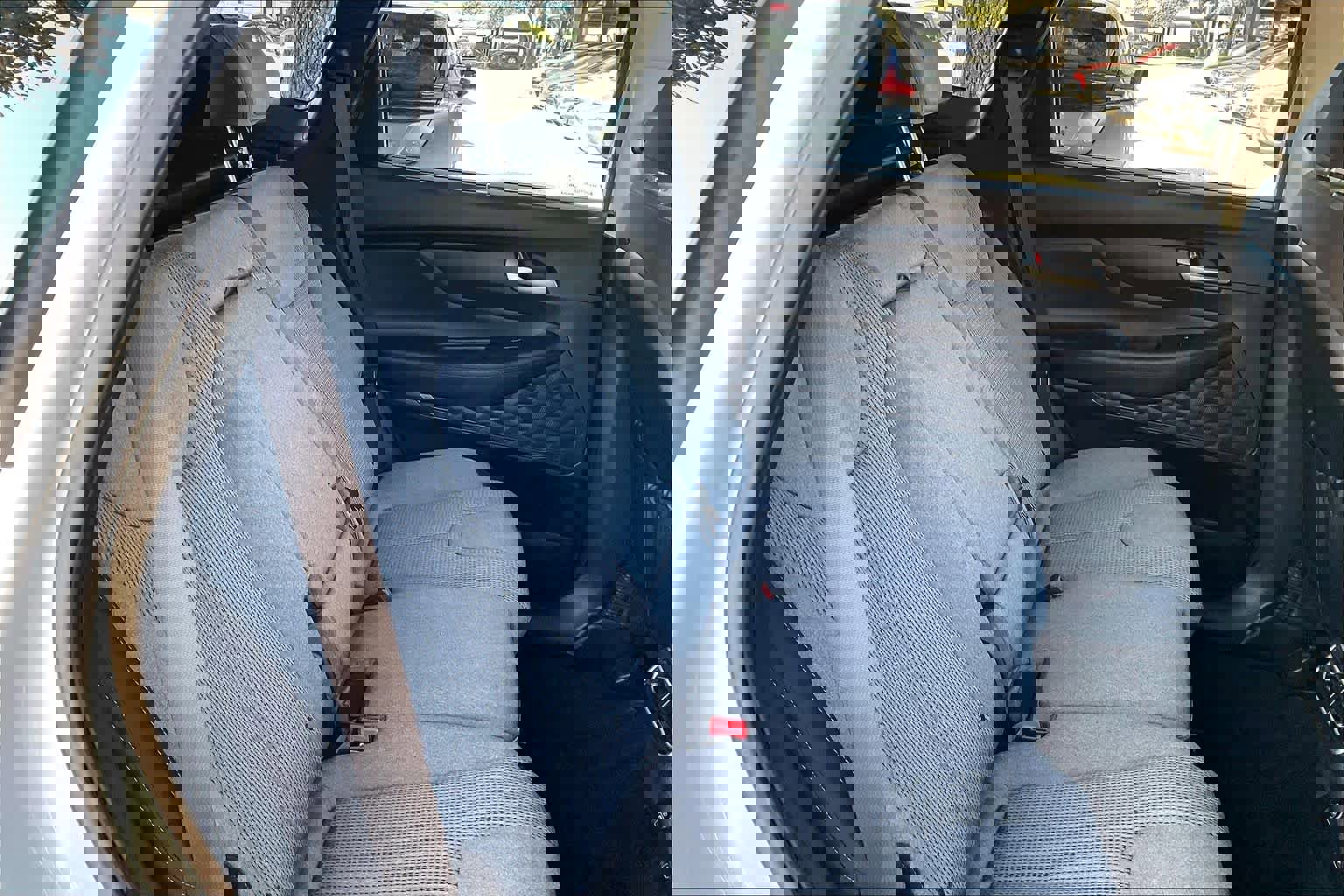 Certified 2022 Hyundai Santa Fe SEL Convenience w/ Cargo Package image 17