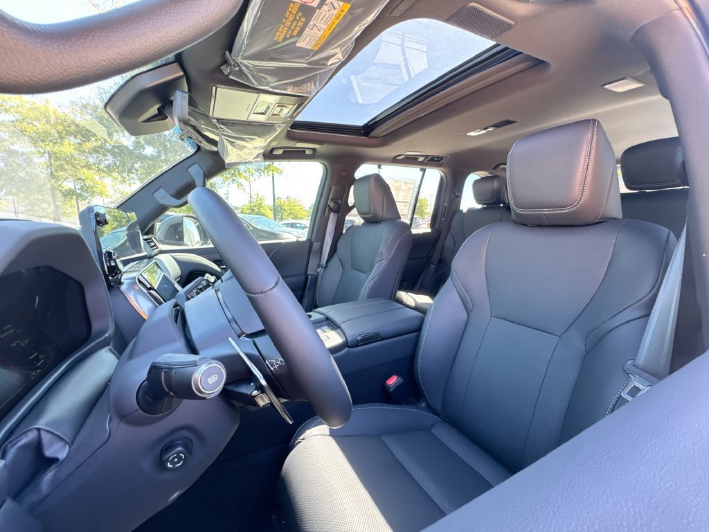 New 2026 Lexus LX 700h Luxury AWD/4WD image 10