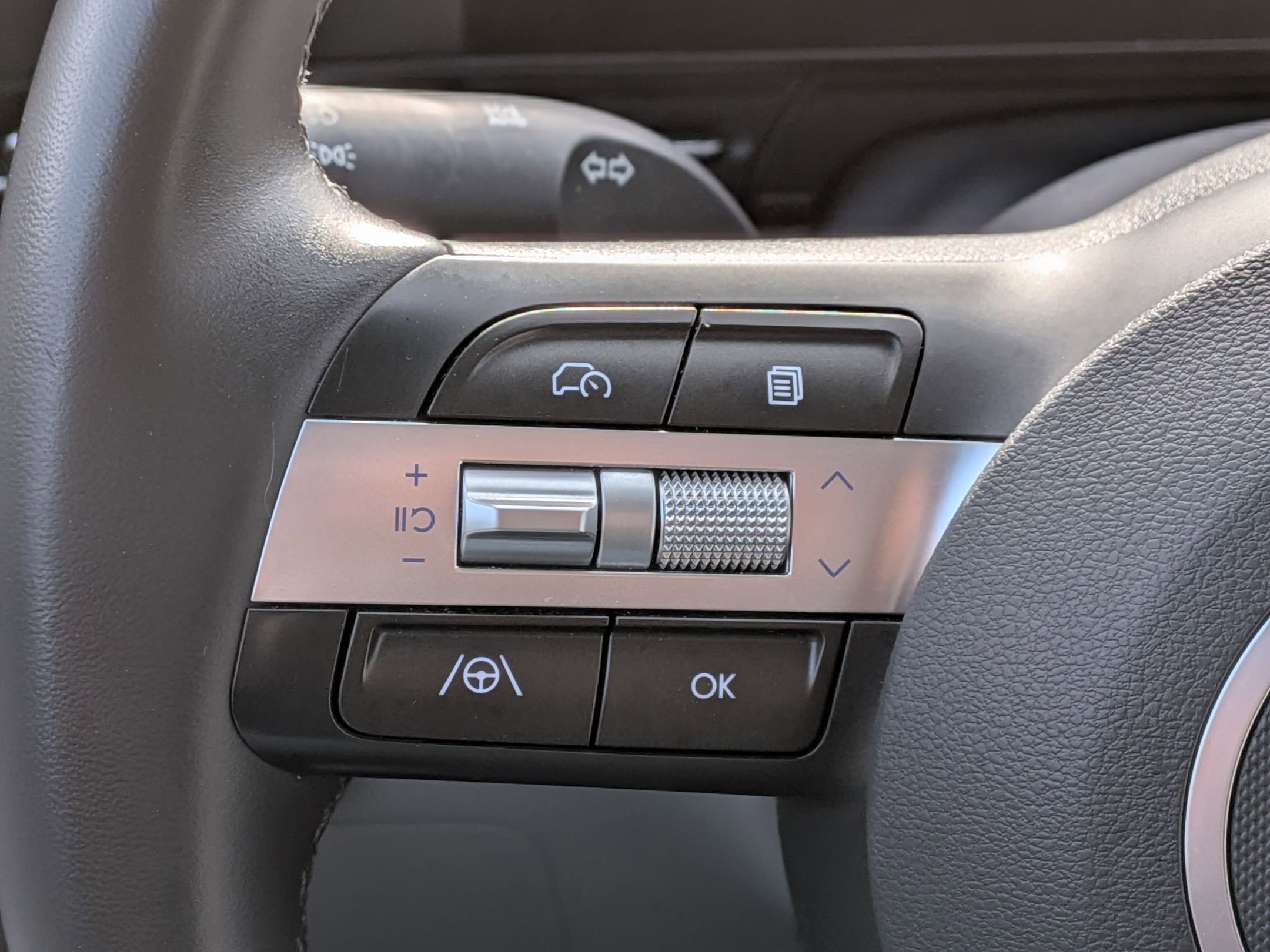 Used 2025 Hyundai Kona SEL image 18