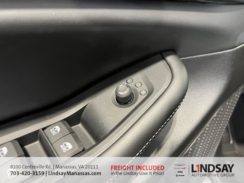 New 2025 Jeep Grand Cherokee Laredo X w/ Luxury Tech Group I image 19