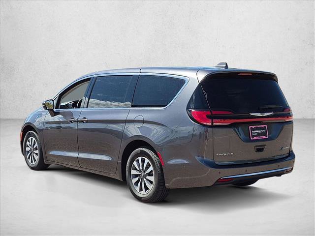 Used 2022 Chrysler Pacifica Touring-L w/ Uconnect Theater Family Group FWD image 7