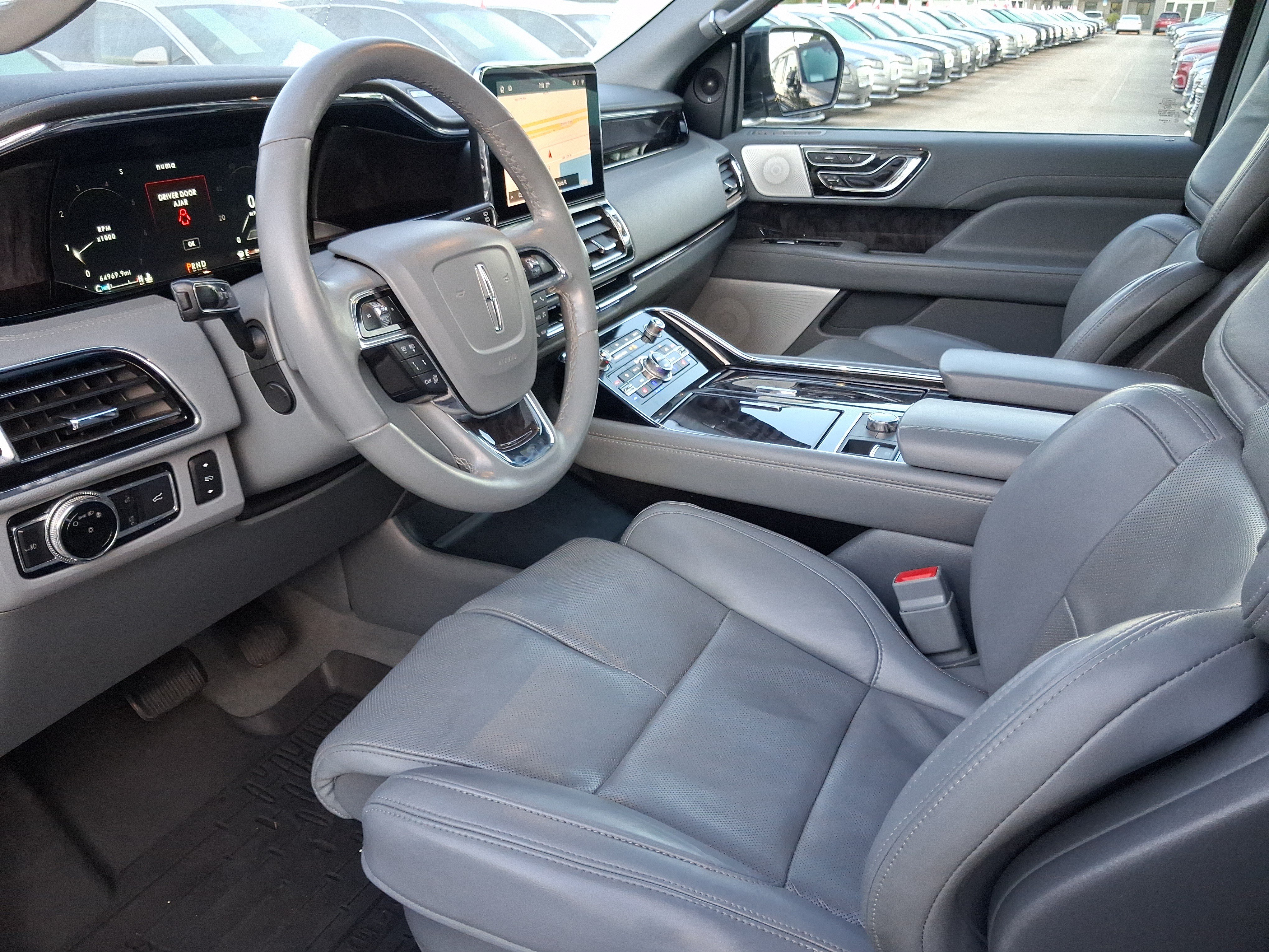 Used 2020 Lincoln Navigator L Reserve w/ Luxury Package AWD/4WD image 11