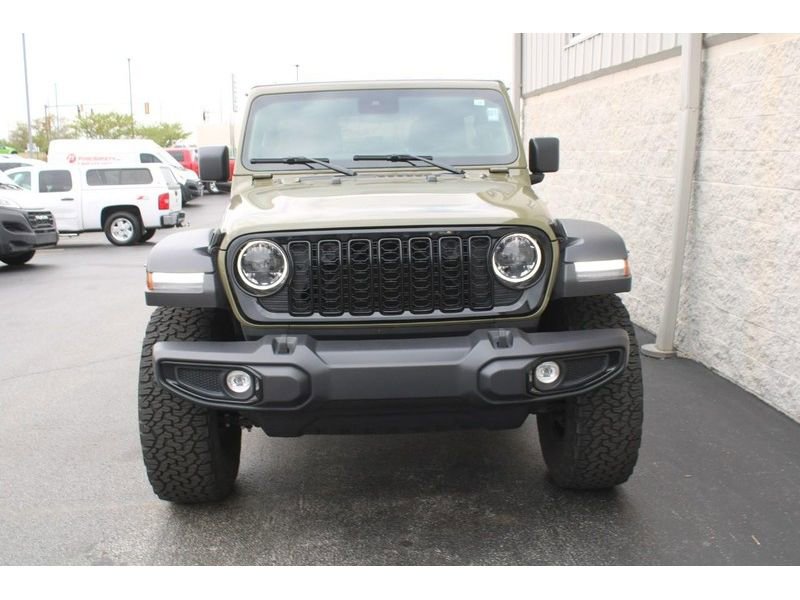 Used 2025 Jeep Wrangler Unlimited Sport AWD/4WD image 11