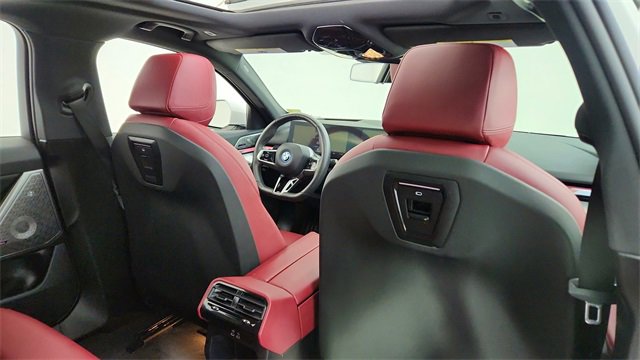 Used 2025 BMW i5 eDrive40i w/ M Sport Package image 26