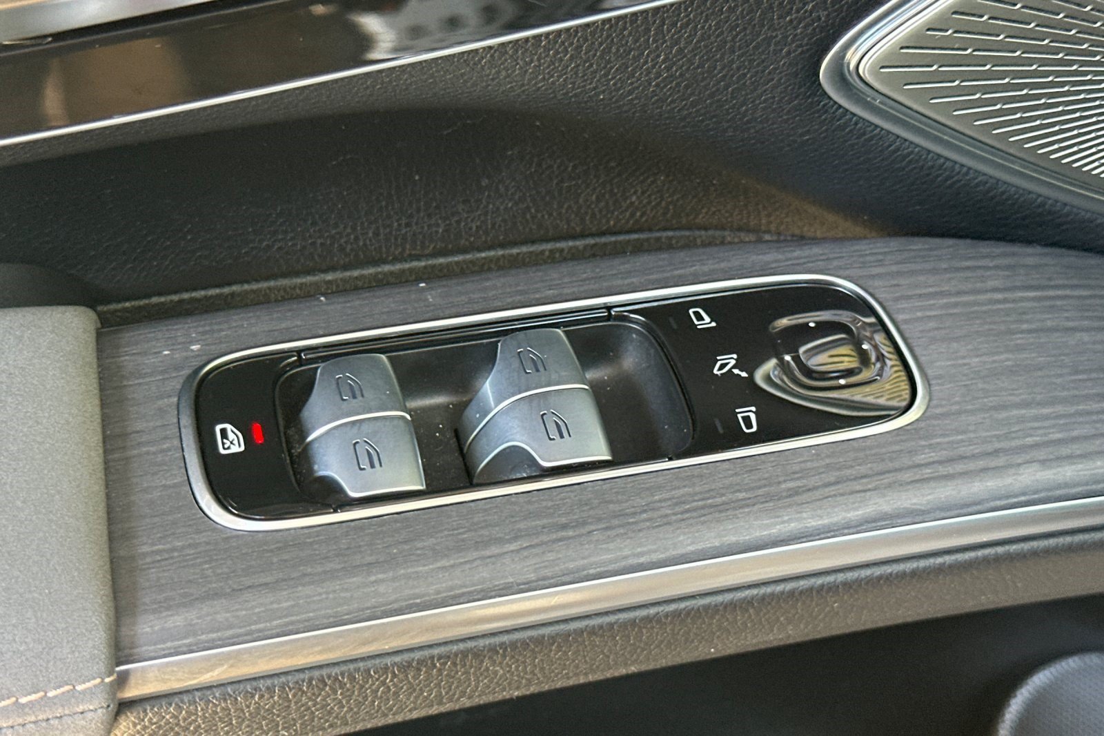 Certified 2024 Mercedes-Benz EQS 450+ 4MATIC SUV image 13