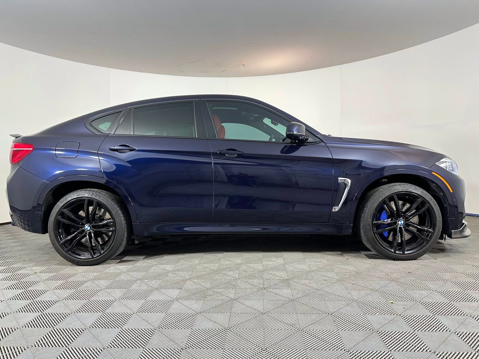 Used 2018 BMW X6 M AWD/4WD image 33