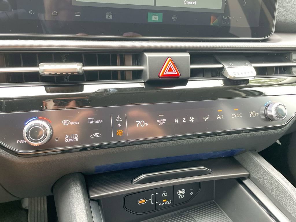 New 2026 Kia Sportage EX w/ EX Panoramic Sunroof Package image 44