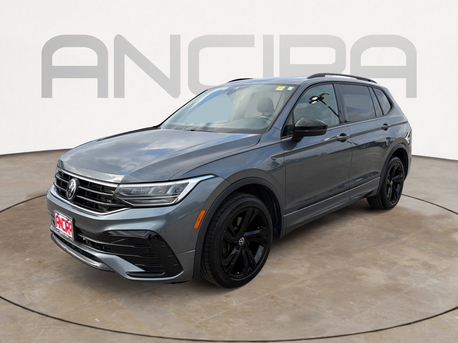 Used 2023 Volkswagen Tiguan SE R-Line FWD image 7