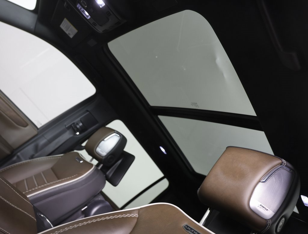 Used 2025 GMC Yukon XL Denali Ultimate image 5