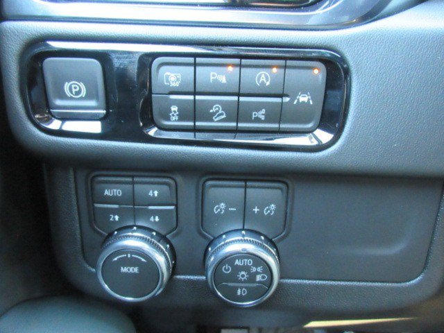 New 2027 GMC Yukon AT4 w/ Technology Package AWD/4WD image 24